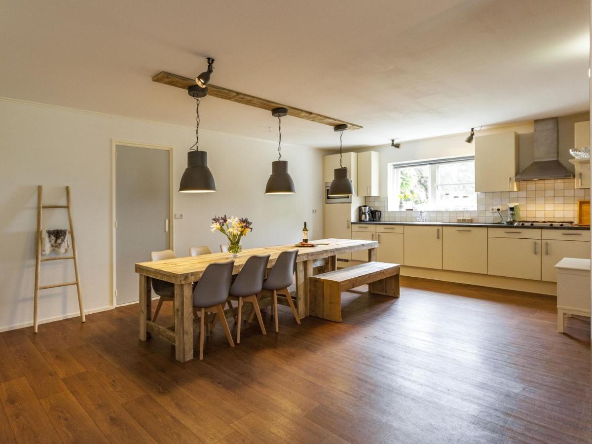 Charming Holiday Home Near Beach In Meliskerke Esterno foto