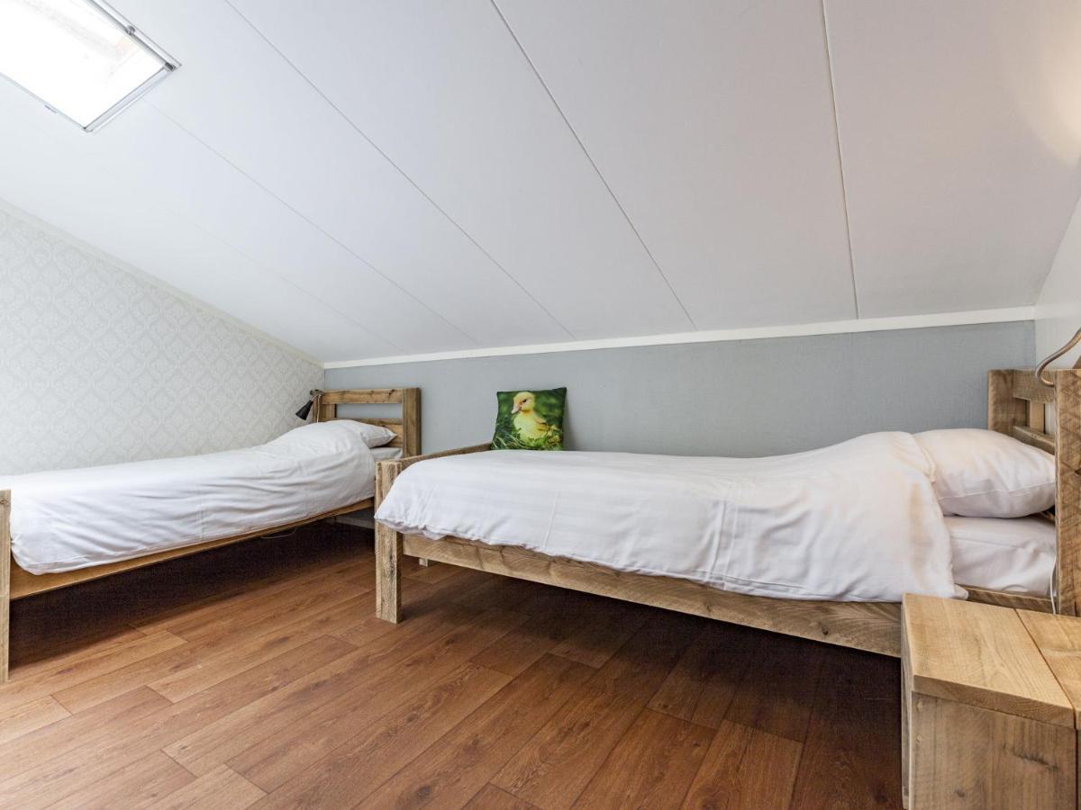 Charming Holiday Home Near Beach In Meliskerke Esterno foto